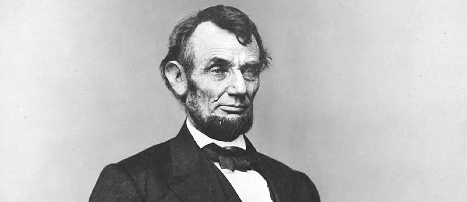 Lincoln's Dilemma: Slavery, Morality and Politics