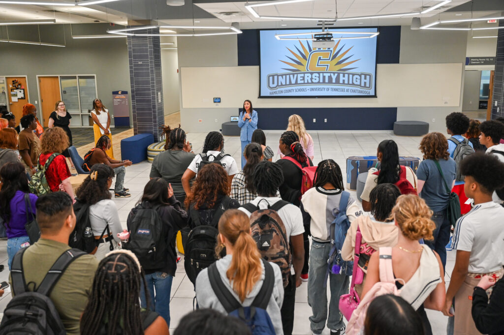 Junior achievement Inaugural University High cohort arrives at UTC